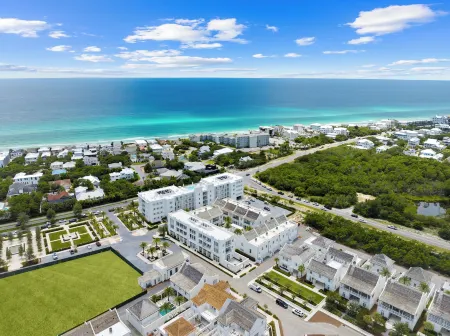 Kaiya Beach Resort Отели рядом с достопримечательностью «Alys Beach»