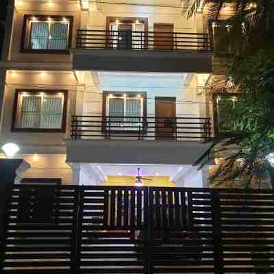 Kumaran Kudil Hotel Exterior