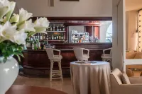 Hotel Anthony - بار