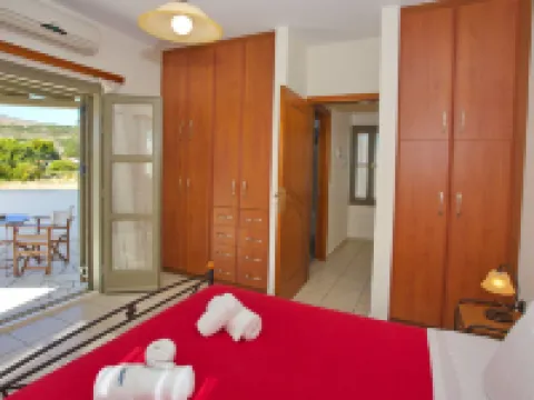 To Pithari Hotels in Skiros