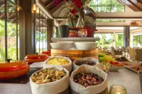 STORY Seychelles - breakfast