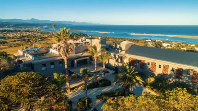 Sky Villa Boutique Hotel by Raw Africa Collection Отели в г. 