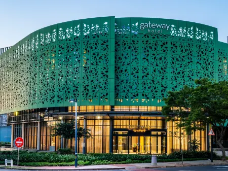 Aha Gateway Hotel Umhlanga Отели в г. Умхланга