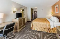 Econo Lodge Inn & Suites Hotels in Wise