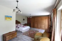 Domaine du Moulin Neuf Hotels in Semblancay