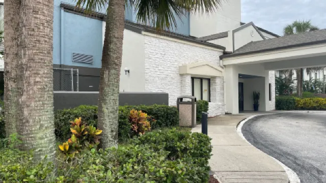 Destiny Palms Hotel Maingate West