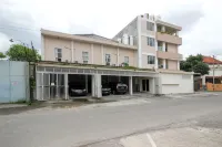 RedDoorz Near Stadion Manahan Solo Hoteles en Sriwedari