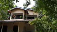 Riverside Homestay Apartments Các khách sạn gần Go Tours Lanka