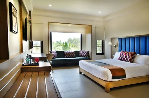 Purple Cloud Hotel Hotels in Meenakunte