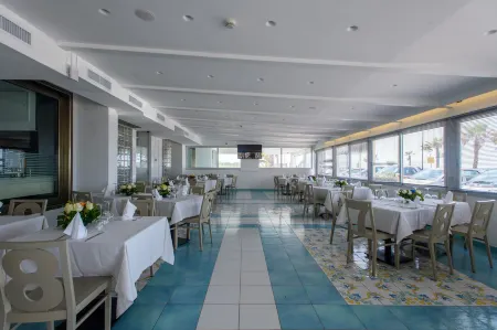 Hotel Ancora Отели рядом с достопримечательностью «Golf Club Salerno»