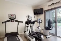 Airport Apartments by Vetroblu