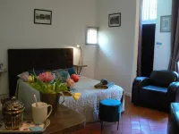 Logis LouisBlanc, Muraille Romaine, Lit Queen-Size, Centre Ville Hotels in Le Mans