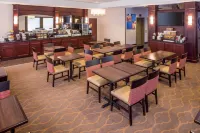 Comfort Inn & Suites Near Burke Mountain - breakfast