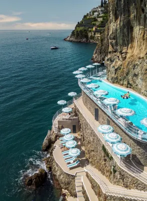 Hotel Miramalfi Hotel dekat Ruga Nova Mercatorum (Via dei Mercanti)
