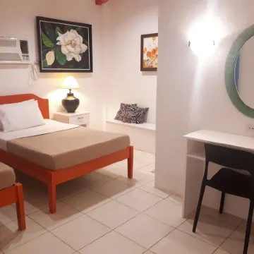 La Vida Hostel Samal Island Hotels near Emilia Healing Resort