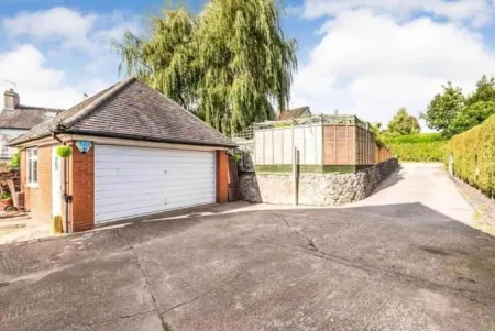 Higherlands Отели рядом с достопримечательностью «Brown Edge Village Hall»