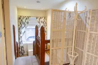 The Apartment No 2 the Old Red King Pub Hotels in Whitefield