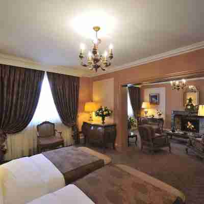 Hôtel de la Cigogne Rooms