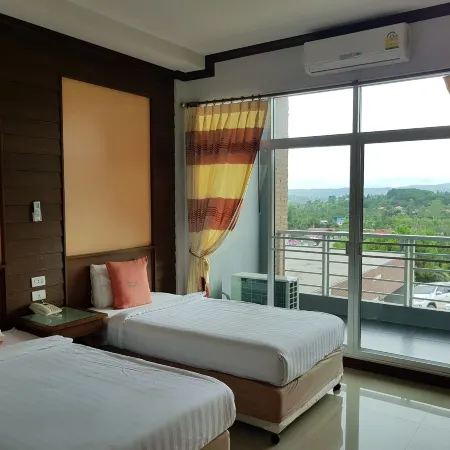Breeze Hill Hotel