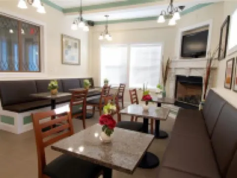 Crescent Suites Hotel Hotels in Waltham