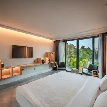 Warehouse by the Stay