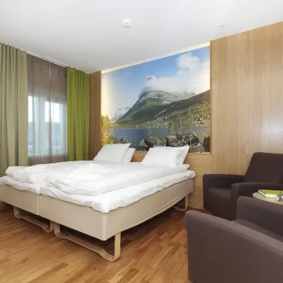 톤 호텔 시르나달  호텔