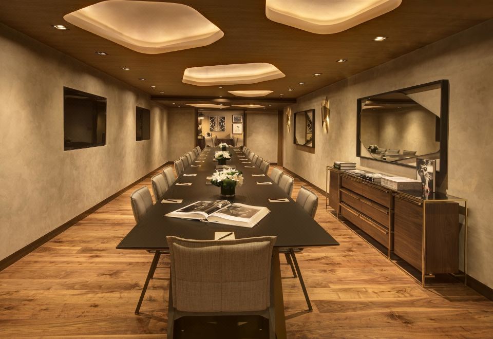 식스티 비벌리 힐스