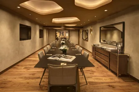 Sixty Beverly Hills Отели в г. Беверли-Хиллз