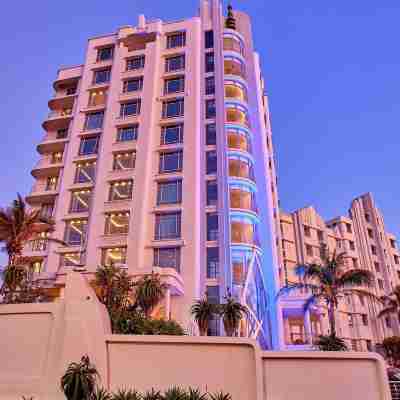 Suncoast Hotel & Towers Hotel Exterior