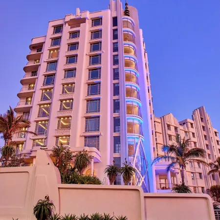 Suncoast Hotel & Towers