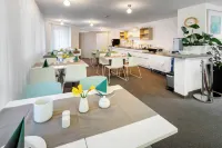 أبارتيس - هوتل أم ستادتبارك فنادق في زيندلفينغن