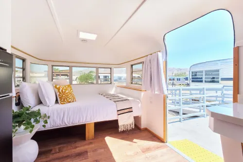 Acres Landing Hotel di Desert Hot Springs