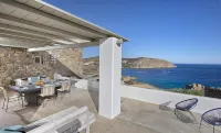 Magnolia in Mykonos With 4 Bedrooms and 4 5 Bathrooms