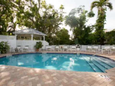 Duval House Hotels in Key West
