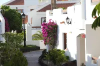 Beverly Hills Suites - Excel Hotels & Resorts Hotels near Los Cristianos Harbour