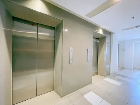 The Satu Stay - Apartemen Sgv Отели рядом с достопримечательностью «Wisma Sehati BSD»