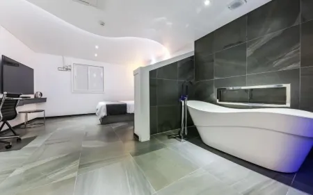 Seosan Aria Hotel Отели рядом с достопримечательностью «옥천암»