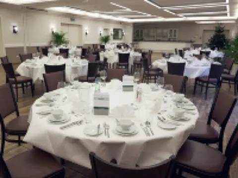 ลันด์โฮเทล ยาน ฮินช์ โฮฟ โรงแรมในเซลเลอ