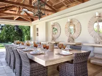 The Marble Resort โรงแรมในคัลซีส