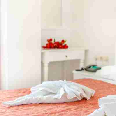 Irini Apartments Rooms