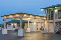 Travel Inn Hotels in Glade Spring