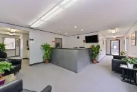 روديواي إن فنادق في غروتون