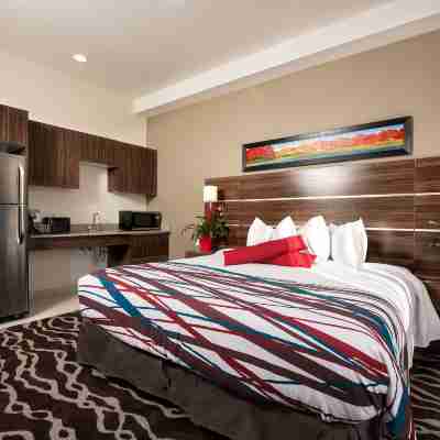 Encore Suites by Service Plus Inns Rooms
