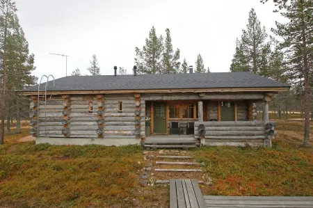 Kuukkeli Log Houses Villa Aurora "Pupula"