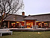 Hlosi Game Lodge - Amakhala Game Reserve Hotel a Paterson
