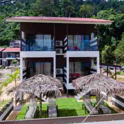 The Barat Tioman Beach Resort Hotel Exterior