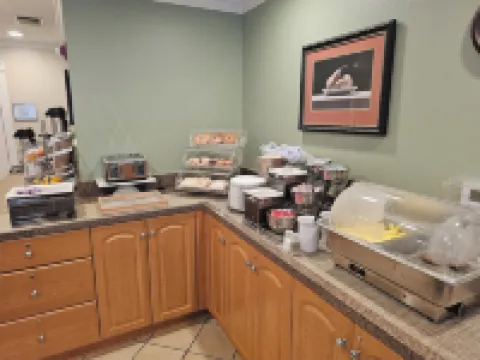 Roadstar Hotel Zephyrhills Hotels in Pasco County