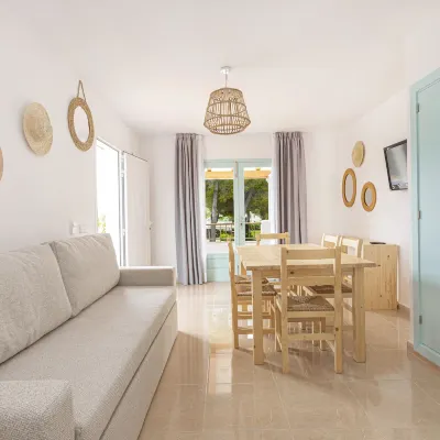 Apartamentos Los Arcos Hotels in der Nähe von Yachthafen Santa Eulalia