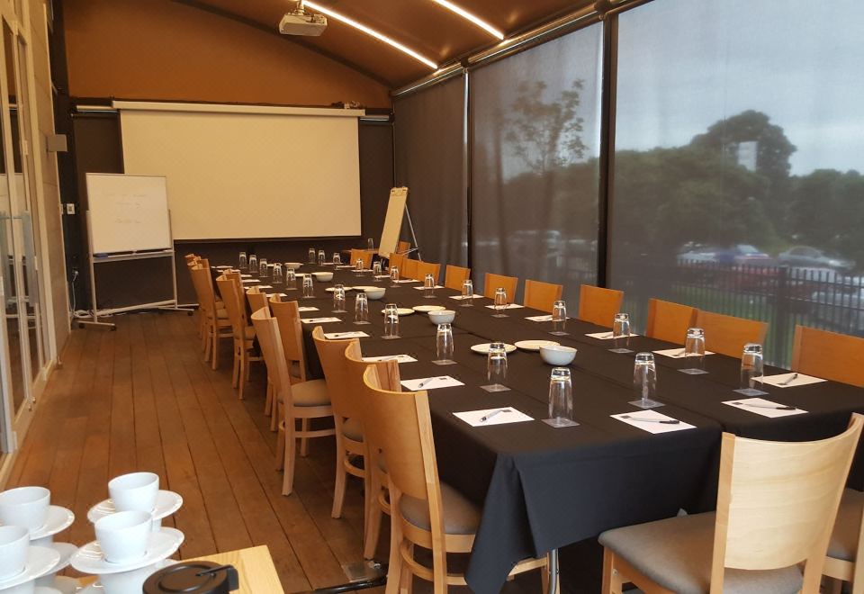 3. 더 세벨 오클랜..