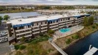 Clover Island Inn Hotels in Pasco